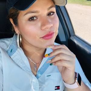 Meet your Posher, Eva